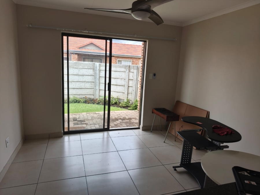 To Let 2 Bedroom Property for Rent in Ngwenya River Estate North West